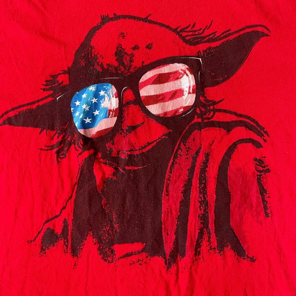 Star‎ Wars Yoda Graphic T-Shirt Mens XL Red American Flag Sunglasses Cotton Tee